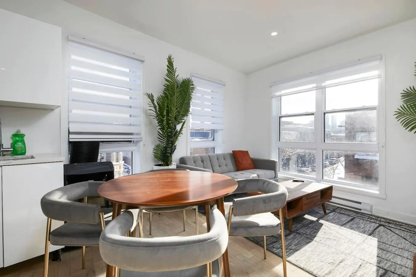 Contemporary 2Br Retreat In Mtl Village Montreal
